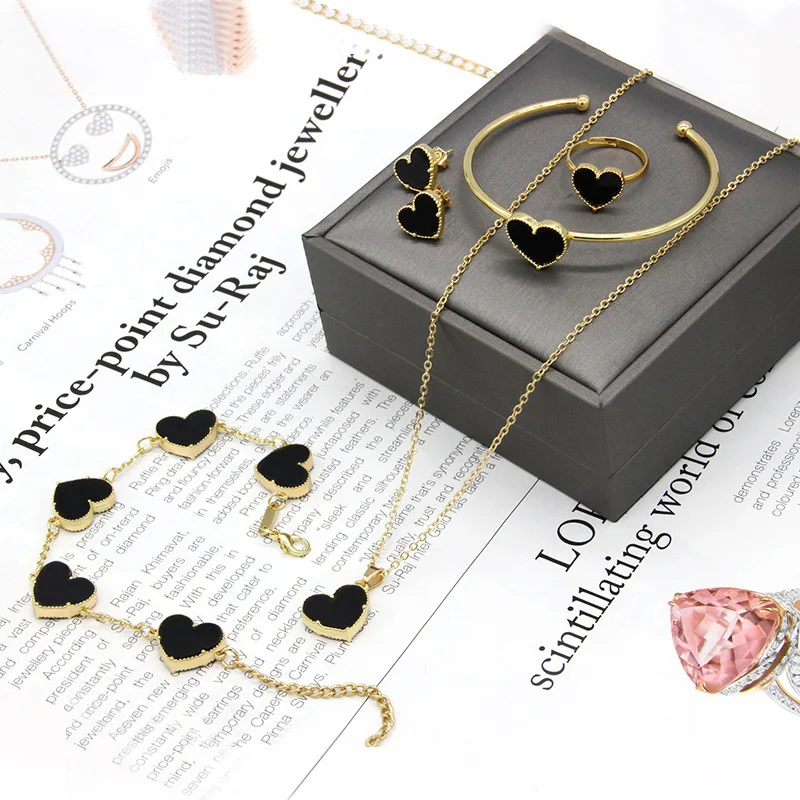 Necklace Earring And Bracelet Set Lady Jeweller Gold Wholesale Heart costume jewelry