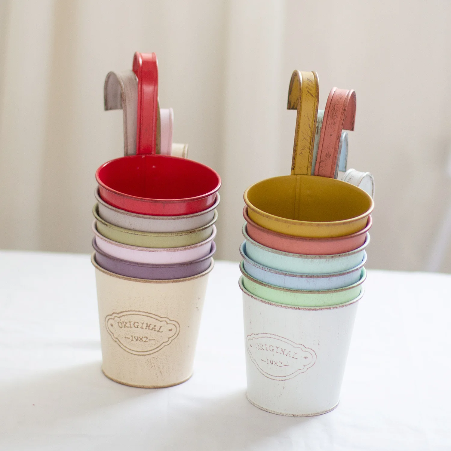 Vintage Style Hanging Flower Pots Metal Planter Bucket Flowerpot with Detachable Hooks