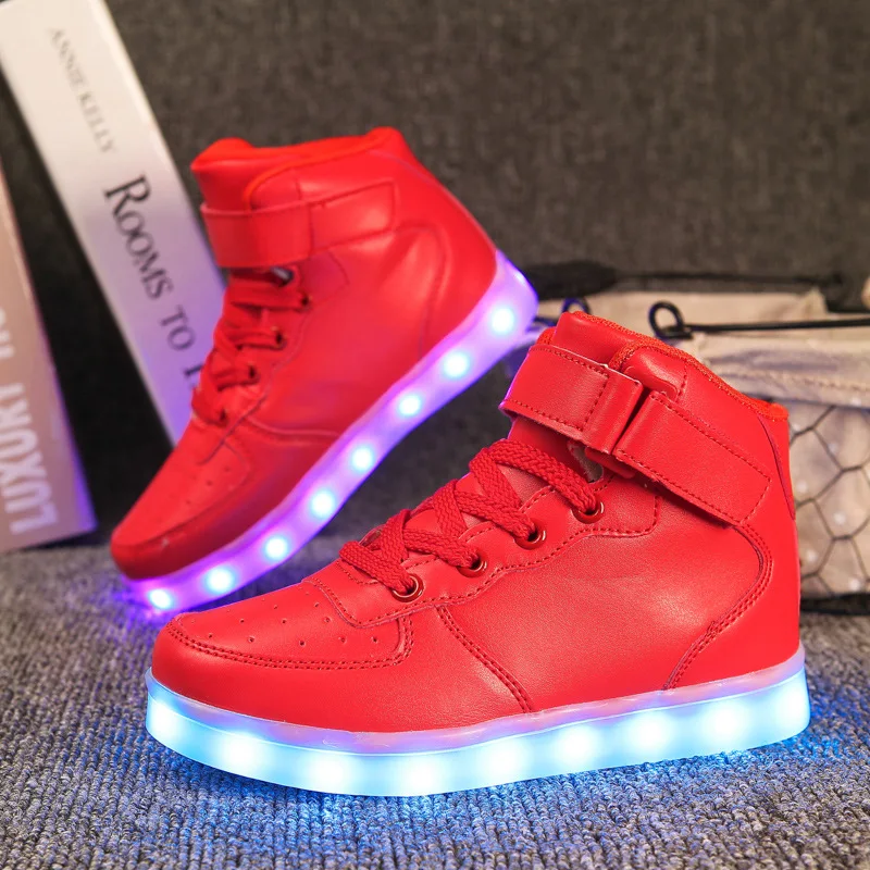 Cheap High Top Light UP Fashion Sneakers Adult Led Skateboard Shoes Comfortable Kids Flashing Light Shoes USB