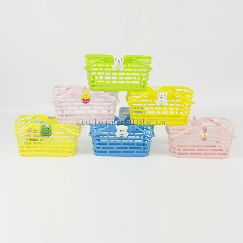 
Plastic baskets, baskets of all colors, holiday items 