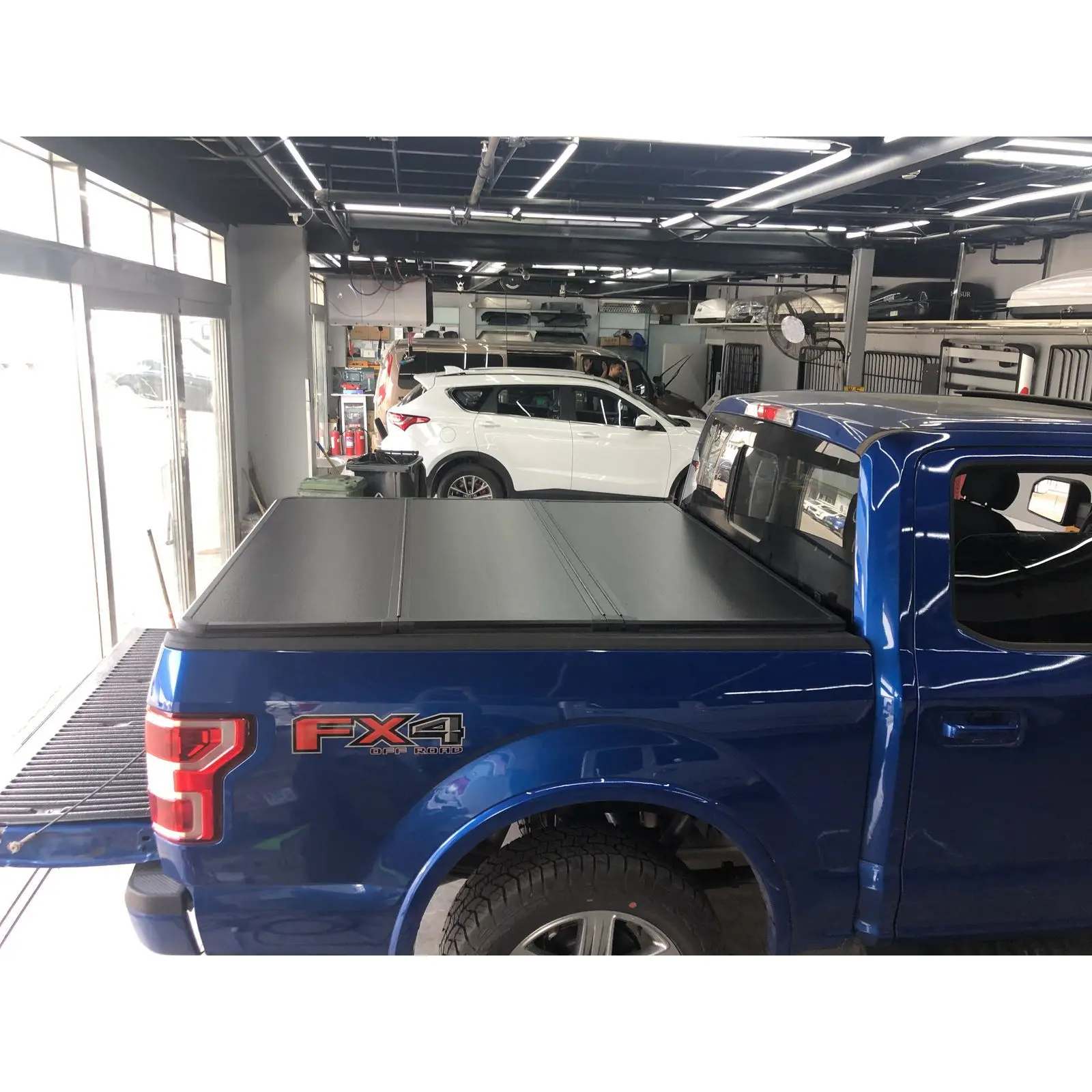 Specializing in the production of pickup truck trunk cover  trifold tonneau cover For Ford F150 SVT RAPTOR