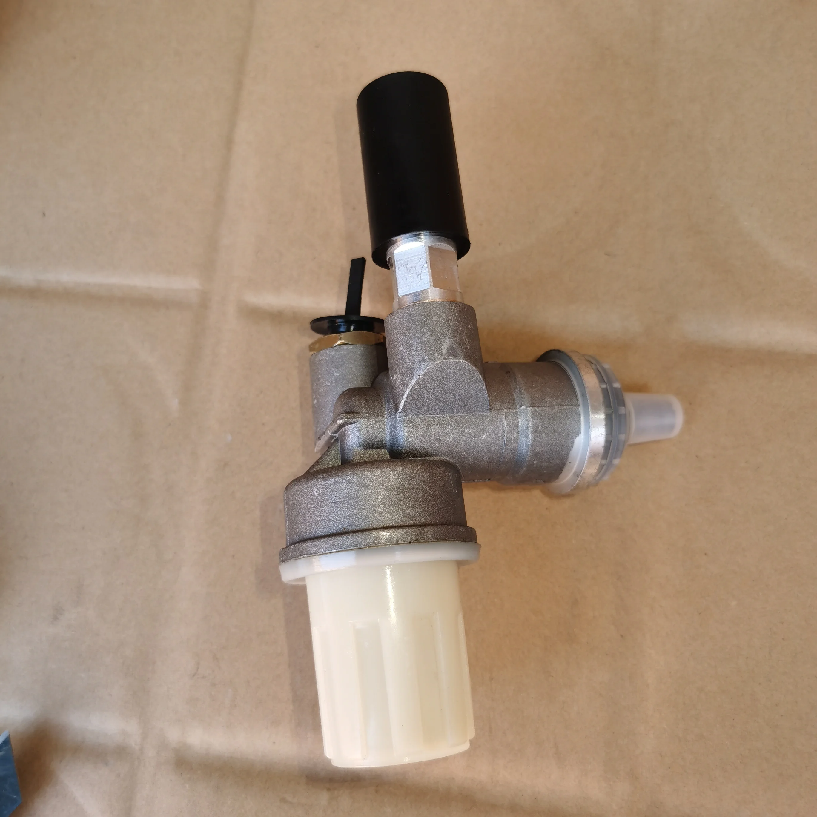 04233878 fuel supply pump for deutz BF6L914 engine