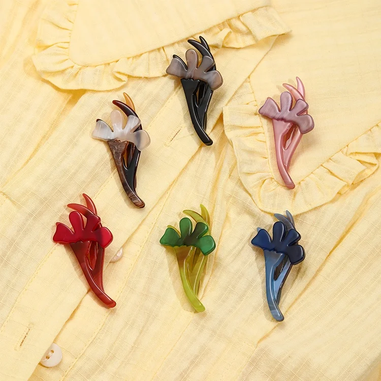 Factory Direct Sales Portrait Safety Pins Coat Badges Cute Clothing Accessories Enamel Flower Cartoon Animal Badges