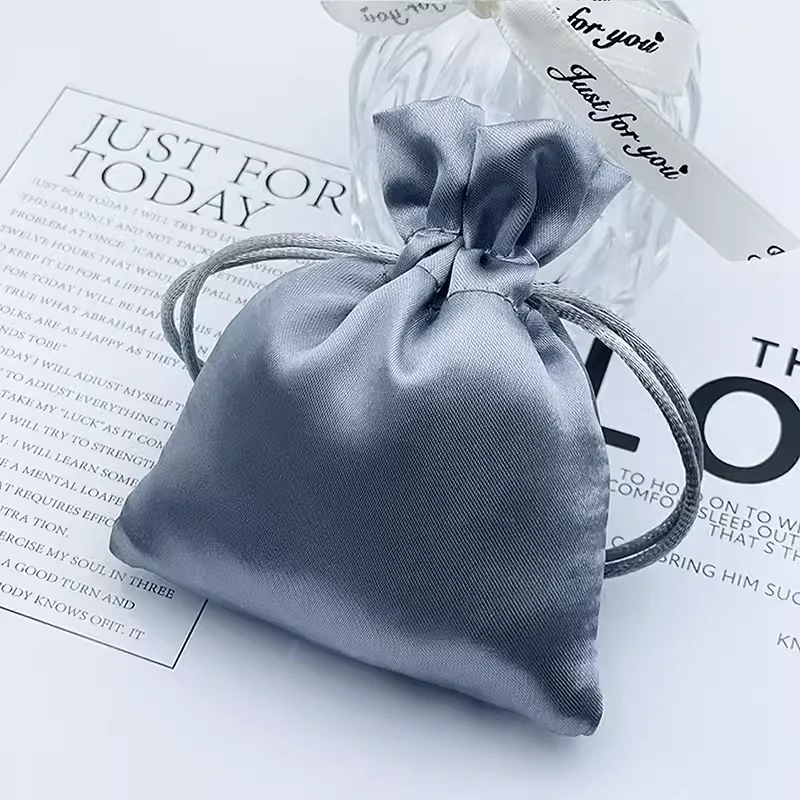 Silk satin high-end bundle pocket satin drawstring bag dust-proof storage bag high-end customized gift bag clothes shoes