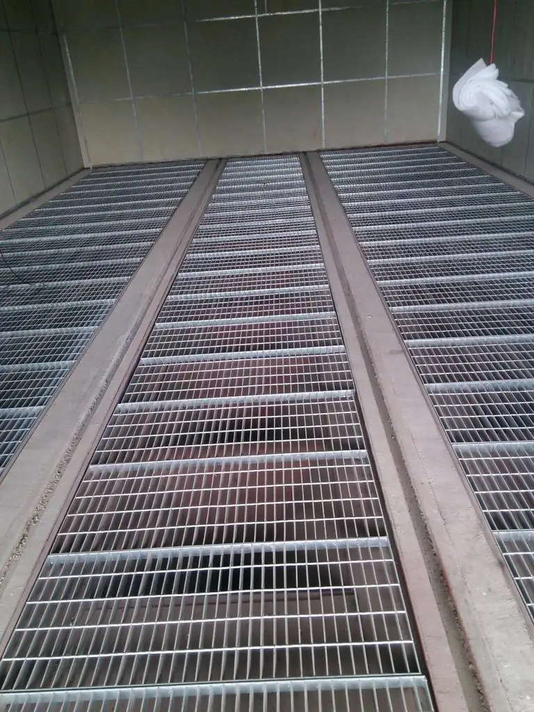 
Mechanical recovery sandblasting room and Pneumatic recovery sandblasting room 