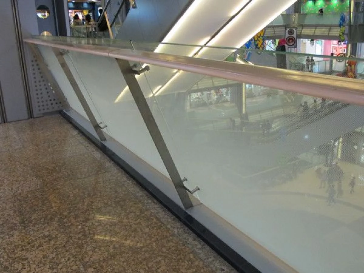 Good Quality Outdoor Glass Railing Balustrades Post Stainless Steel Stair Handrails Post for Mall