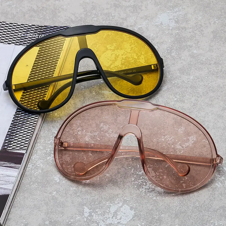 Vintage One Piece Champagne Sunglasses For Women New Fashion Oversized Gradient Yellow Sun Glasses Female Elegant Shades