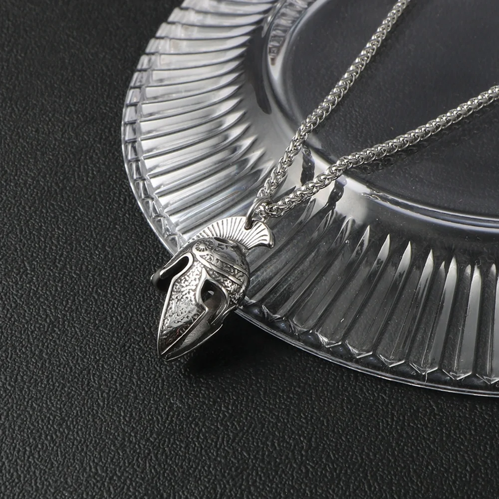 MECYLIFE Roman Battle Warrior Helmet Pendant Necklace Stainless Steel Spartan Helmet Necklace