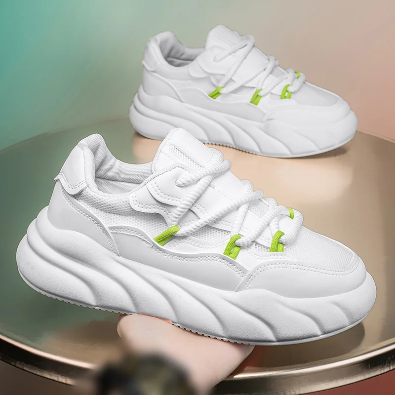 2025 Chinese shoe manufacturer for spring new design casual sneakers stylish versatile summer high end men trendy shoes