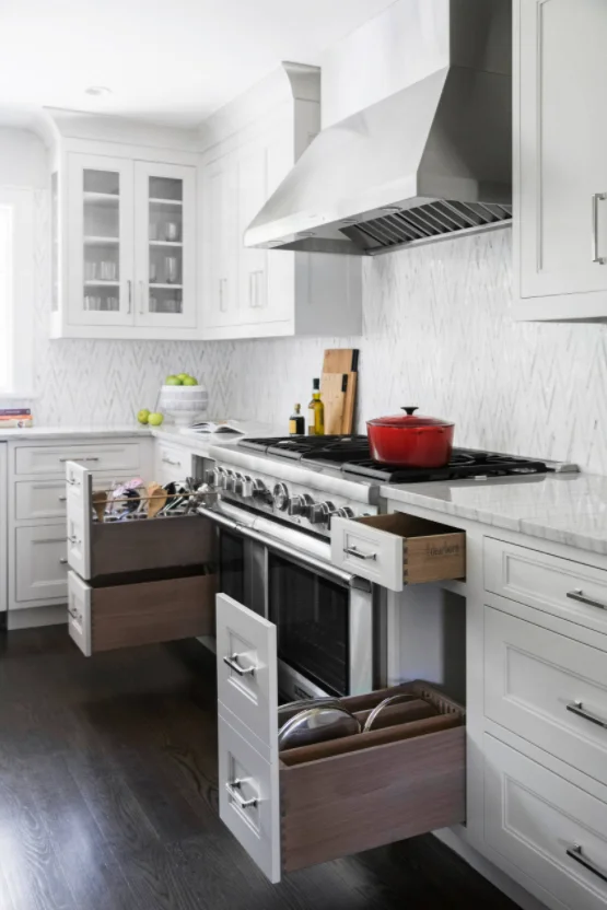 Modern L-Shape Solid Wood Timeless Shaker Custom Kitchen Cabinets White Kitchen Furnitures Pantry