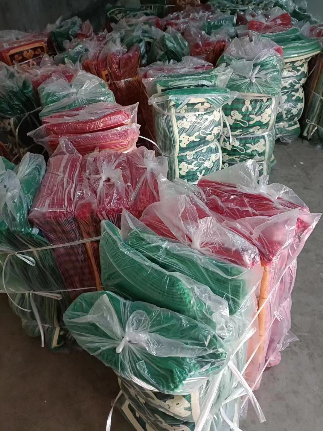 Cheap Stock Lot Towels Bath Cleaning Beach Kitchen Car Wash Spa Hair Towel Cotton or Microfiber for Different Countries