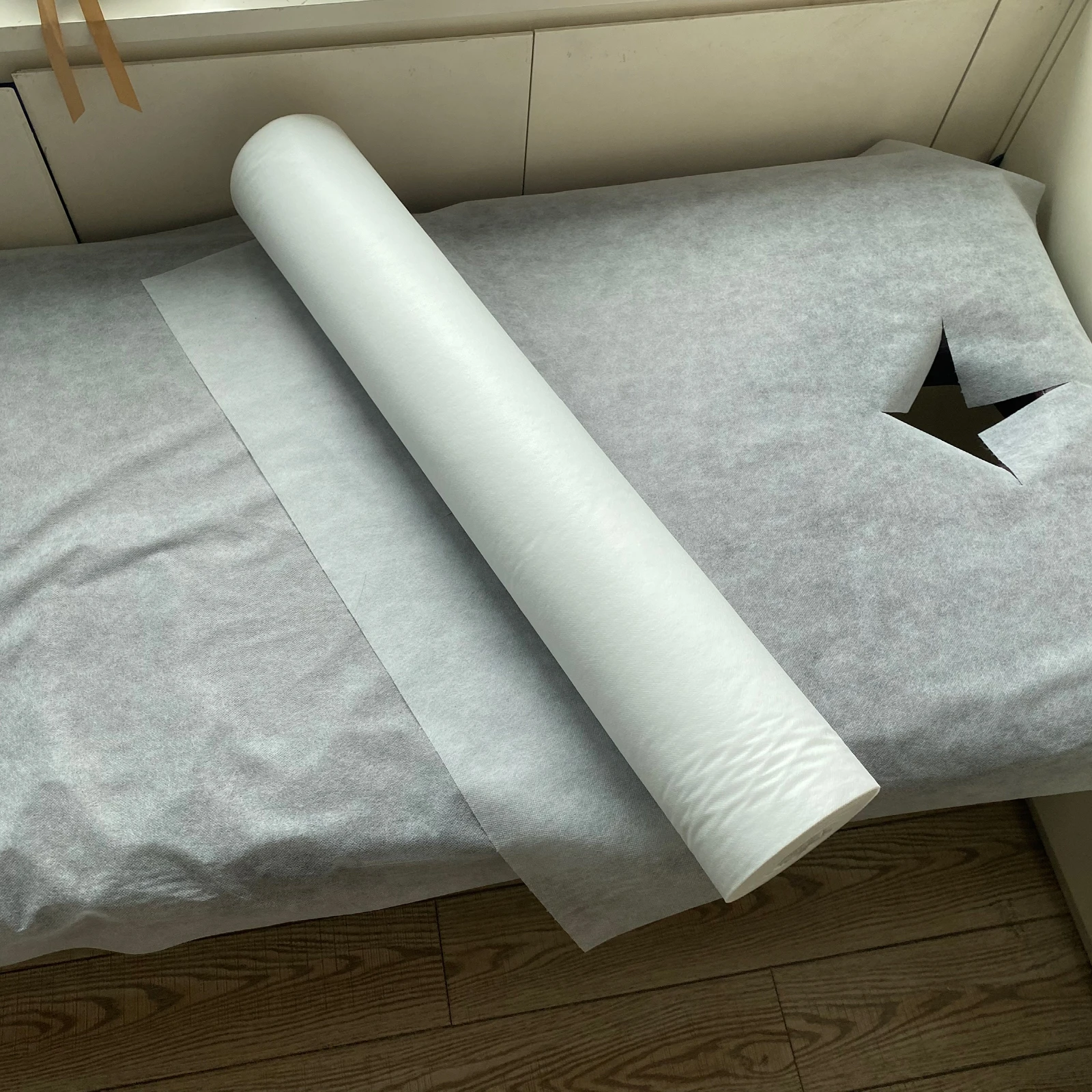 Non Woven Medical Paper Sheets Nonwoven Massage Table Disposable Sheets Hospital Examination Disposable Bed Sheet Roll