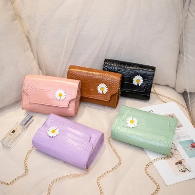 G138 hot sell women retro one-shoulder mini bags 2021 wholesale school little daisy chain bags