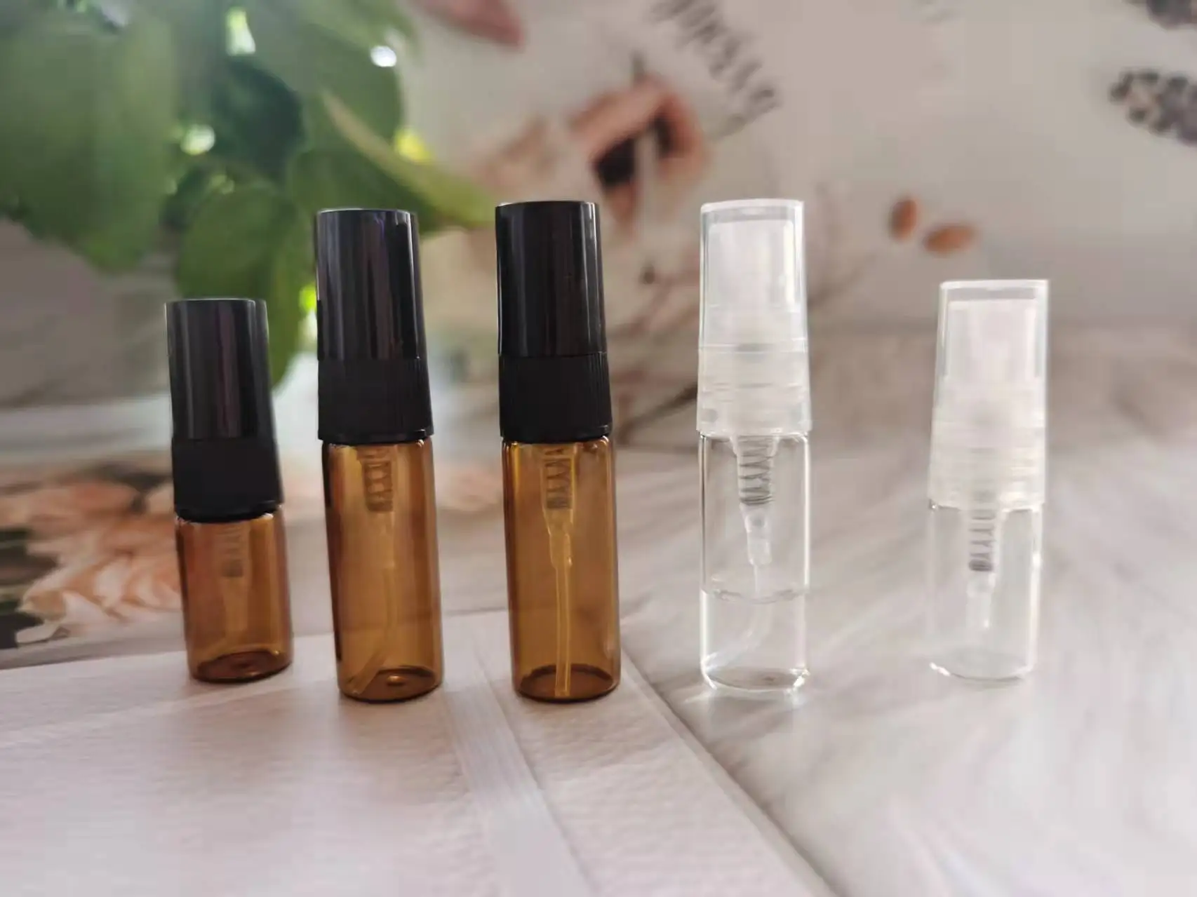 1ml 2 ml 3 ml Liquid Sample Packaging Clear Glass Bottles Vials With Black Screw Cap