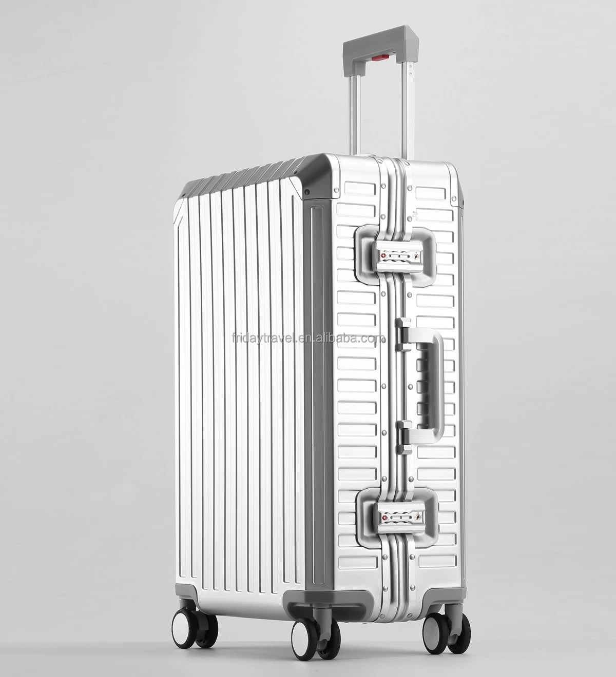 Wholesale fashionable travel trolley suitcases in stock metal hard shell retractable trolley bags luxury luggage bags