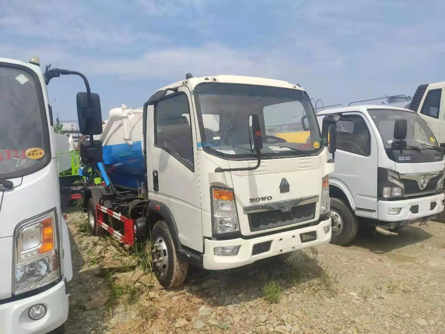 CLW5071GXW3 HOWO 5000L Sewage Suction Truck Stainless steel model