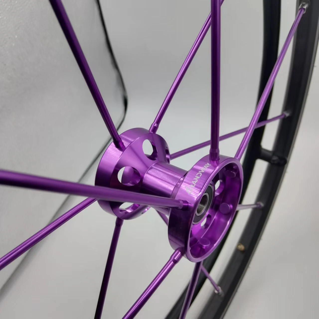 Wheelchair Parts 24*1 Inch Rear Wheel Spare Parts Tires For Sport Wheelchair alloy hub Factory colors can be customized