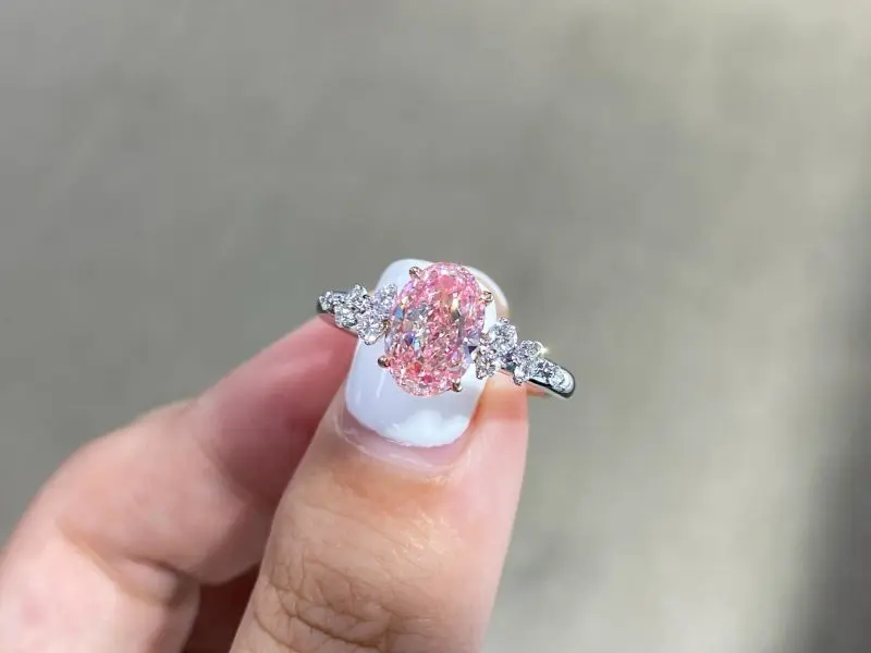 Beauty value pink Lab-grown diamond, VS2,Fancy Light Pink, Oval Cut ring, engagement ring, classic setting