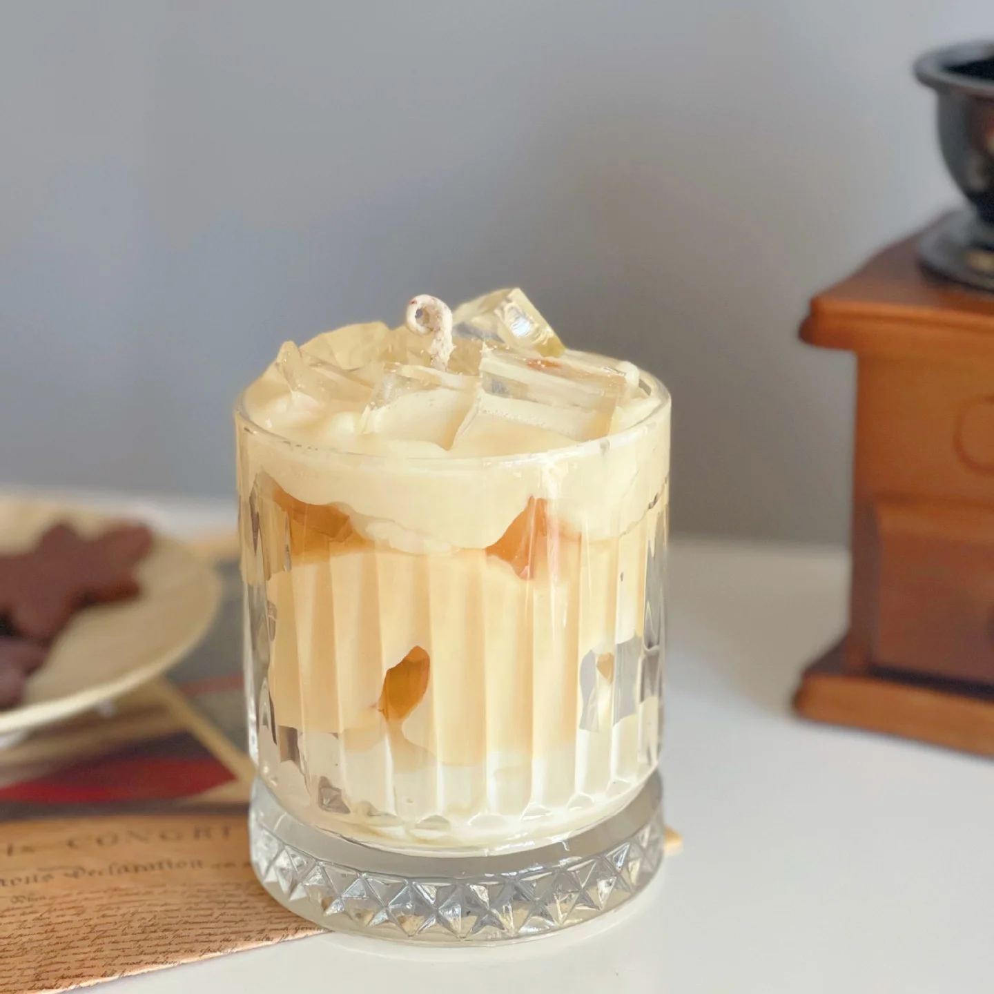 Creative milk coffee DIY scented soy wax candles customize logo luxury aromatherapy candles