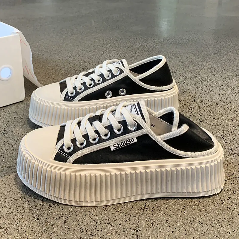 Heightened shoes women