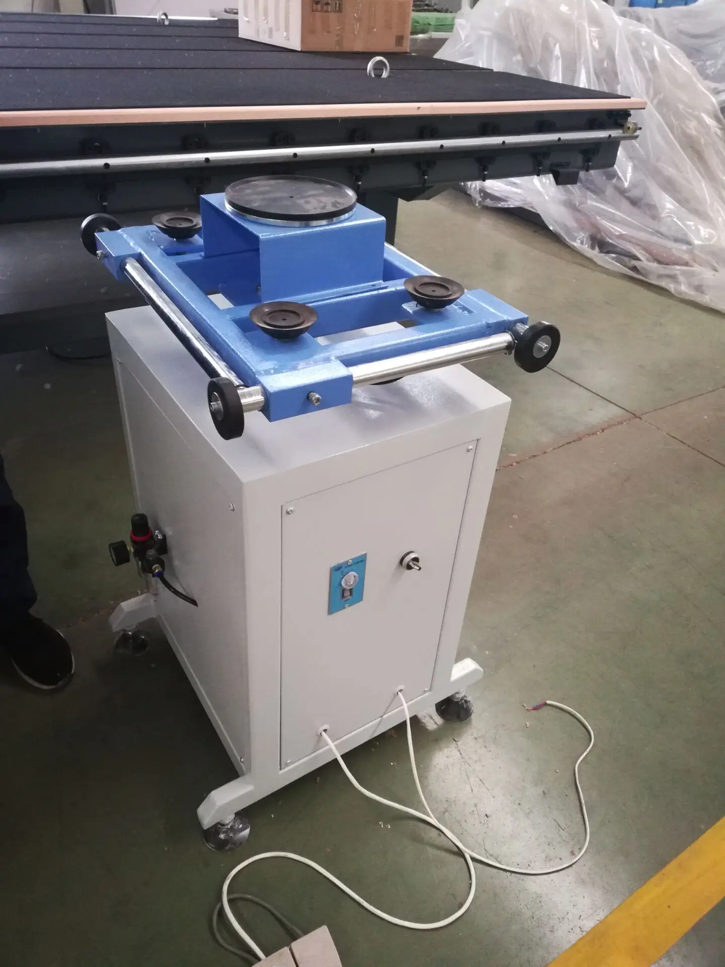 Eeay operate Rotary Coating Machine used to spread two-component glue/Insulating glass making high working efficiency machine