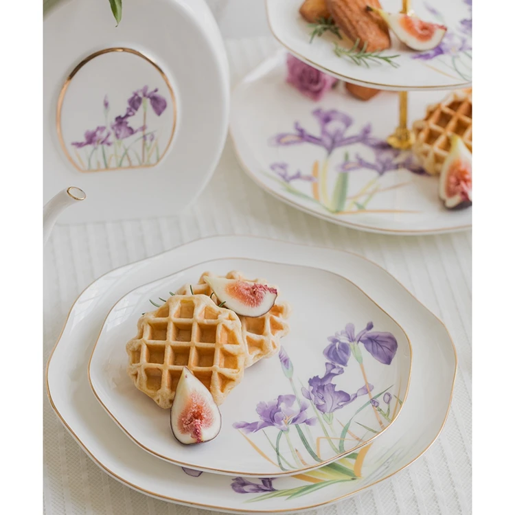 
Gold Rim Luxury Restaurant Dishes Wedding Dinner Plates Purple Fleur-de-lis Design Bone China Ceramic Food Dishes 