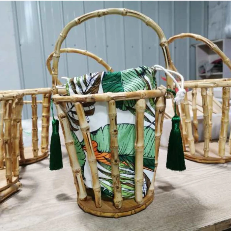 
2021 New Ins Hot Japanese Style Hollow Out Wooden Women Bamboo Bag With Tassel 
