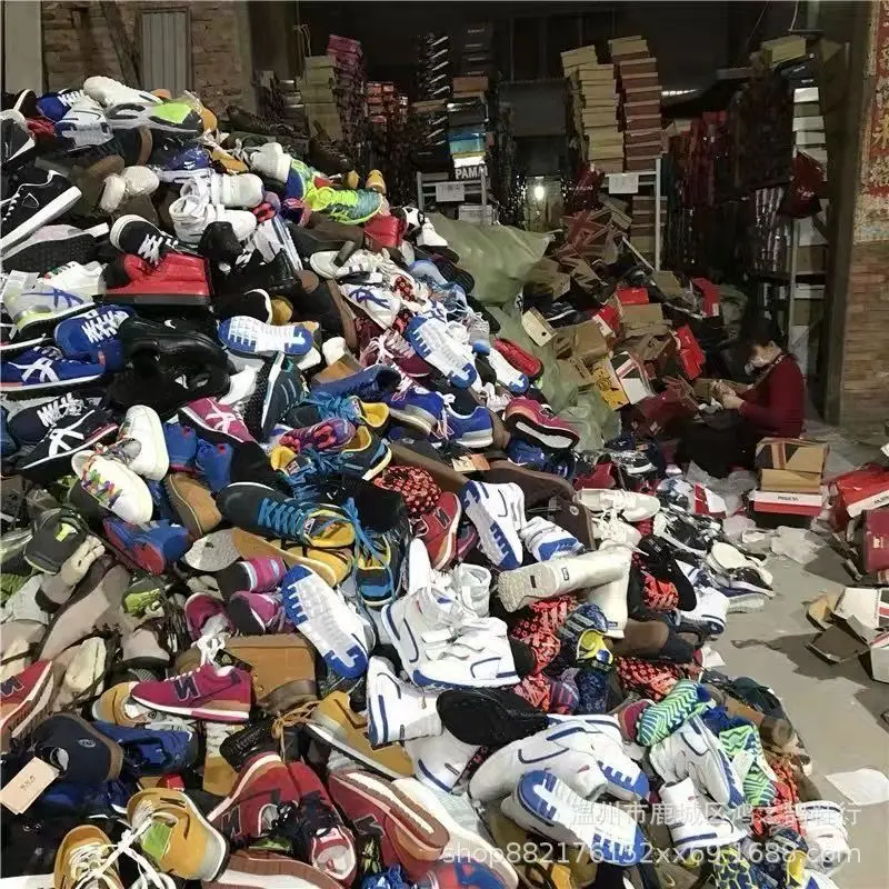 shoes stock Luxury brand mixed packaging sports shoes used shoes used clothing