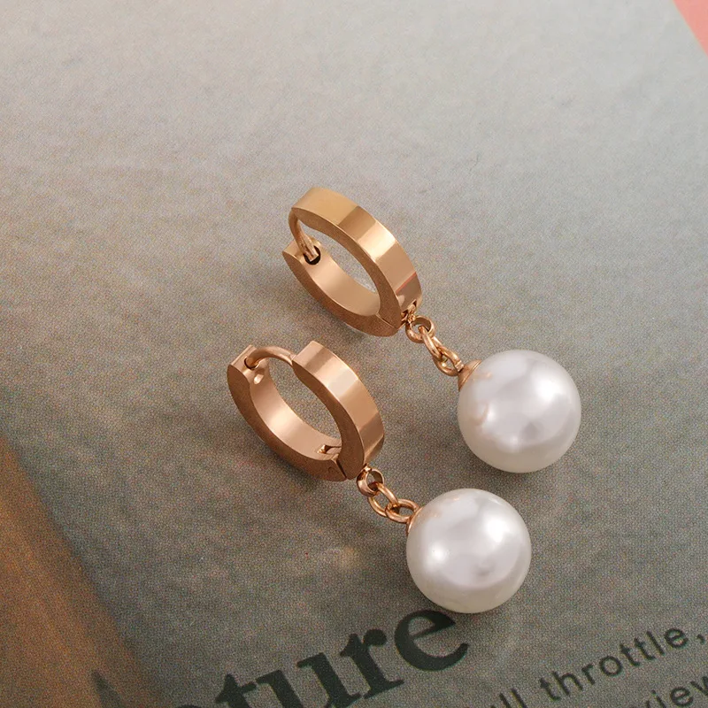 2022Spring and Summer new simple graceful titanium steel stud earrings personality all-match High sense earrings women