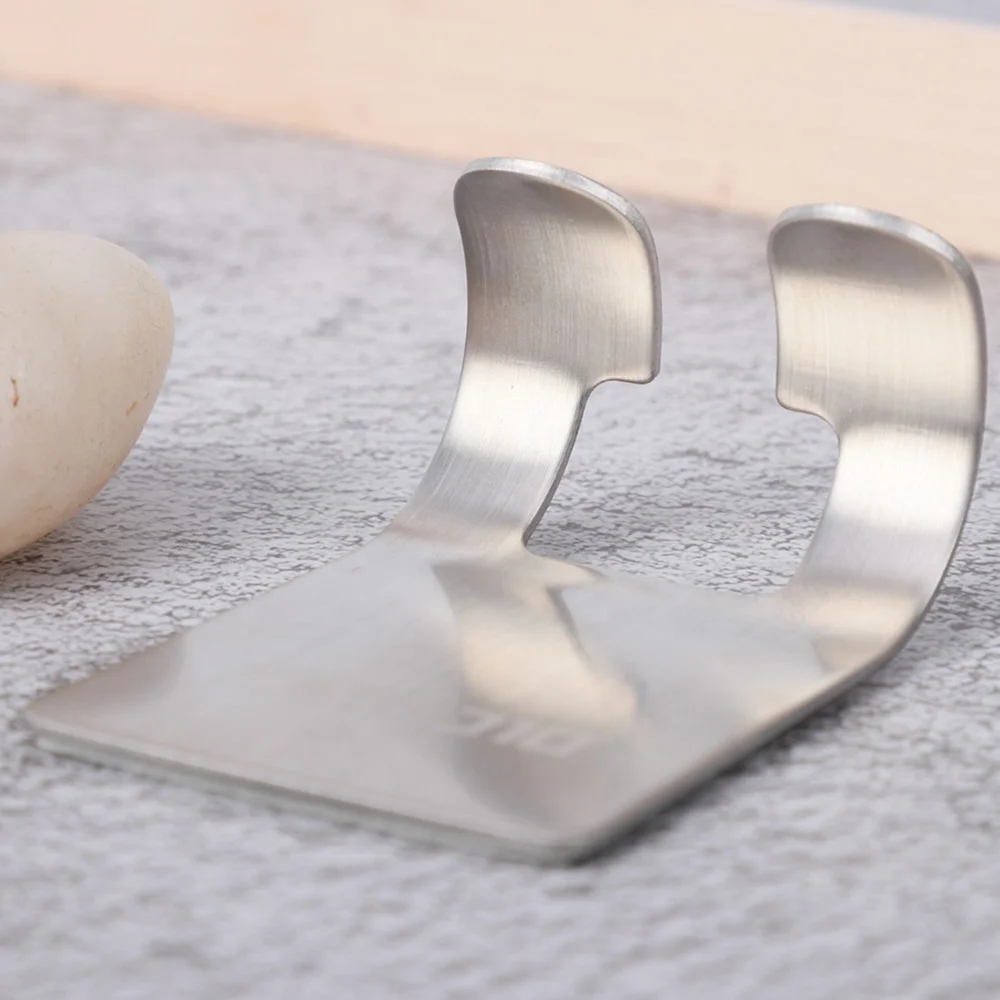 YAQI Razor Stainless Steel Holder for shower Men  Shaver Storage Rack Shelf Razor Holder Wall Organizer