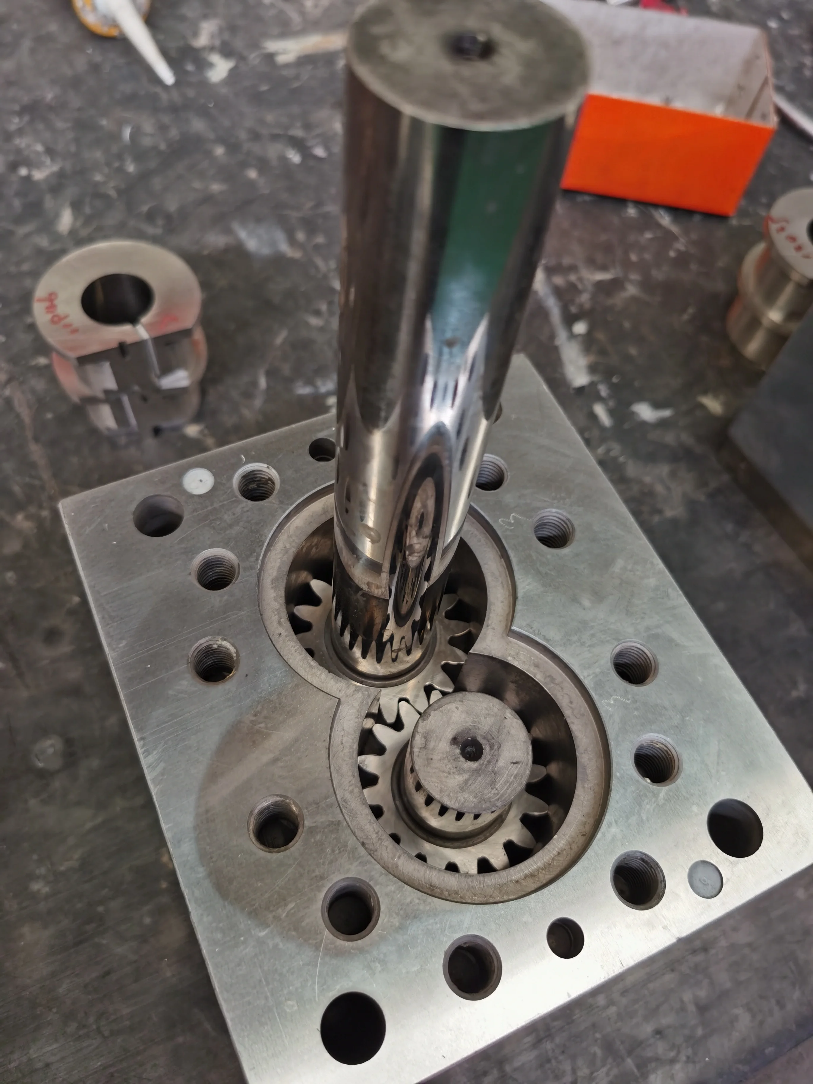 extrusion gear metering melt pump for pp extruder SJ45 for melt-blown nonwovens