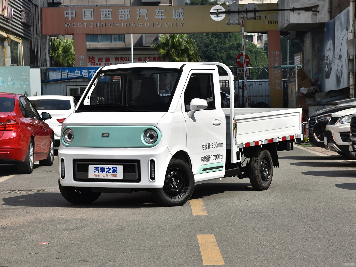 Hot sale mini electric truck new energy vehicle speed 71 km/h