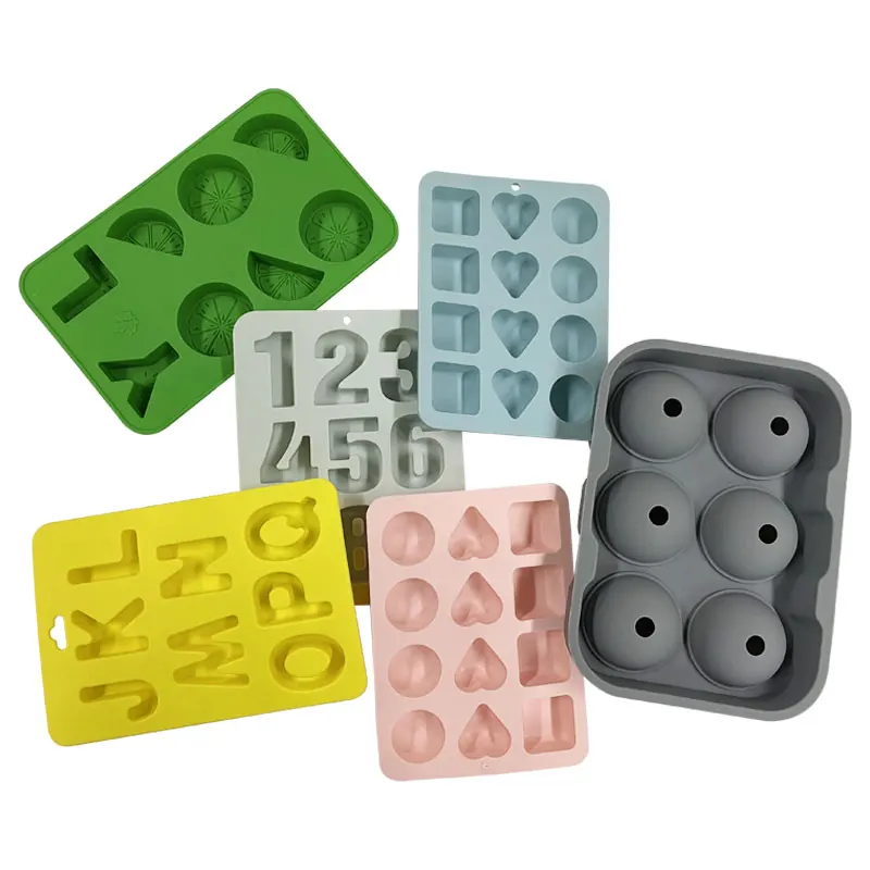 Hot-selling whiskey cocktail ice ball mold without BPA 6 cavity reusable ice cube with lid silicone ice cube tray