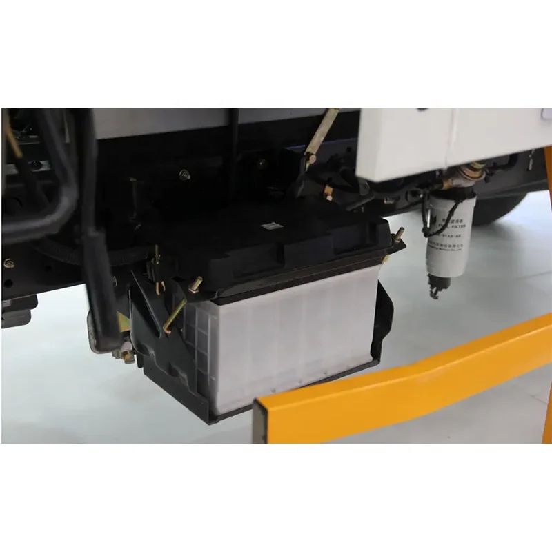 GOOD  Hot Sale  4X2 Van Cargo TRUCK  Box Food Truck With Low Price