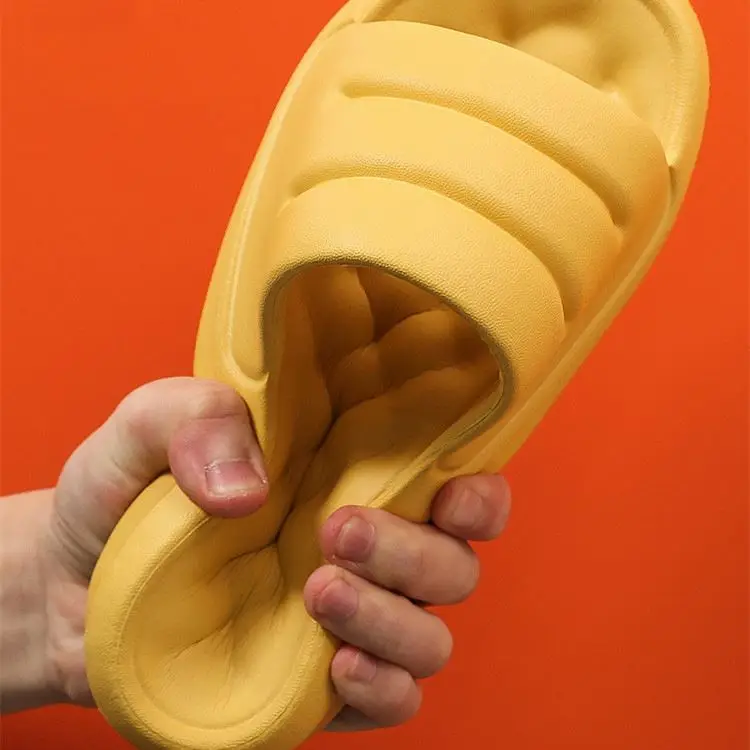 Fashion Women Slippers Wholesale Women  EVA Injection Sandals Bath Beach And Indoor Slides On Slippers