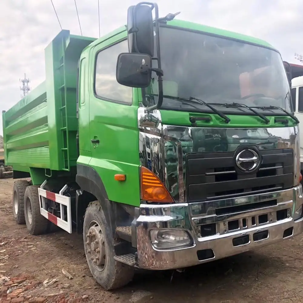 Б/у самосвал HINO 6x4 в сильном рабочем состоянии