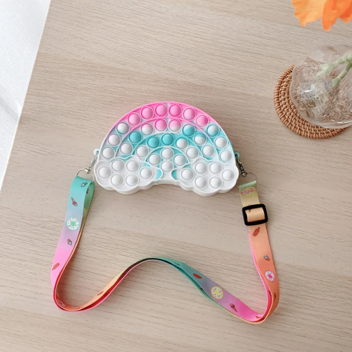 KS7693 Nice colors kids shoulder silicon purse bag cute rainbow pop it bag