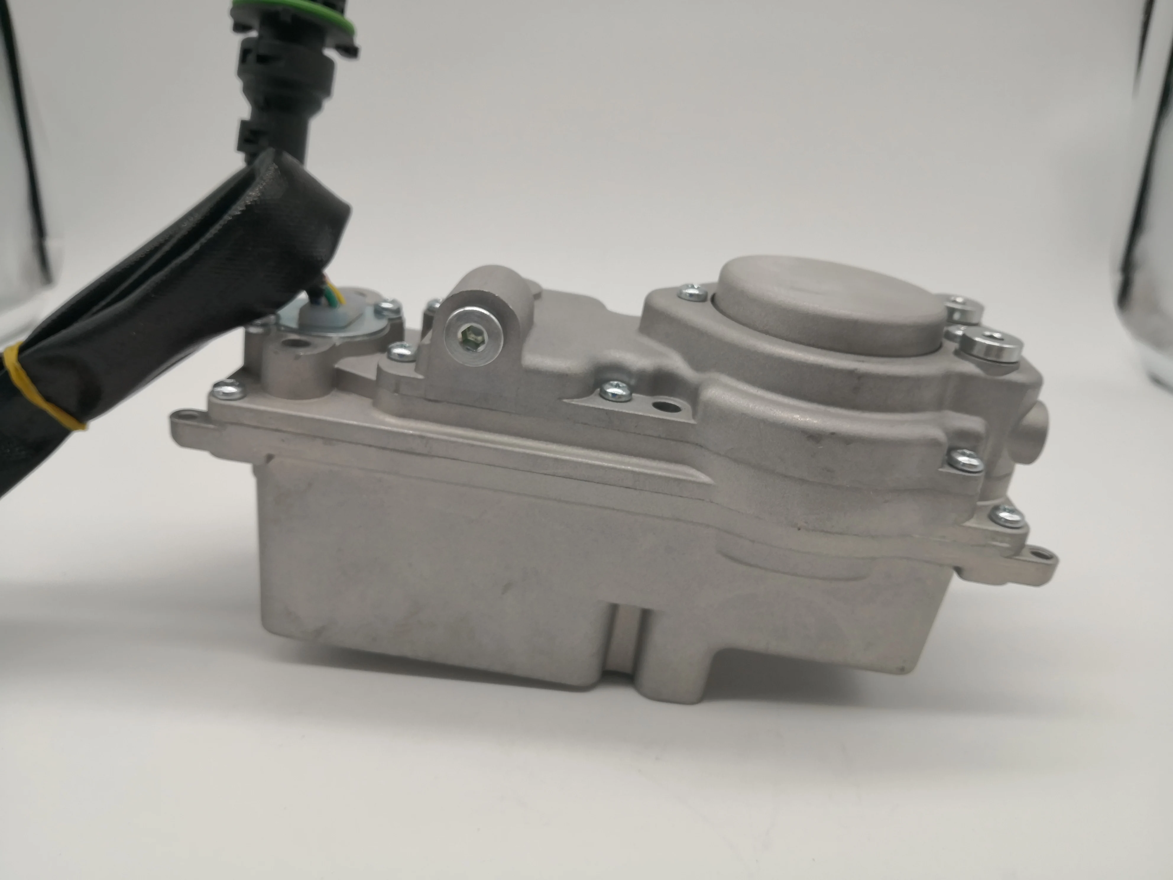 HE431VE Turbo Electric Actuator for Volvo 13.0L MD13 4034114H for Volvo D11 D12 D13 D16 SCR VGT automotive parts & accessories