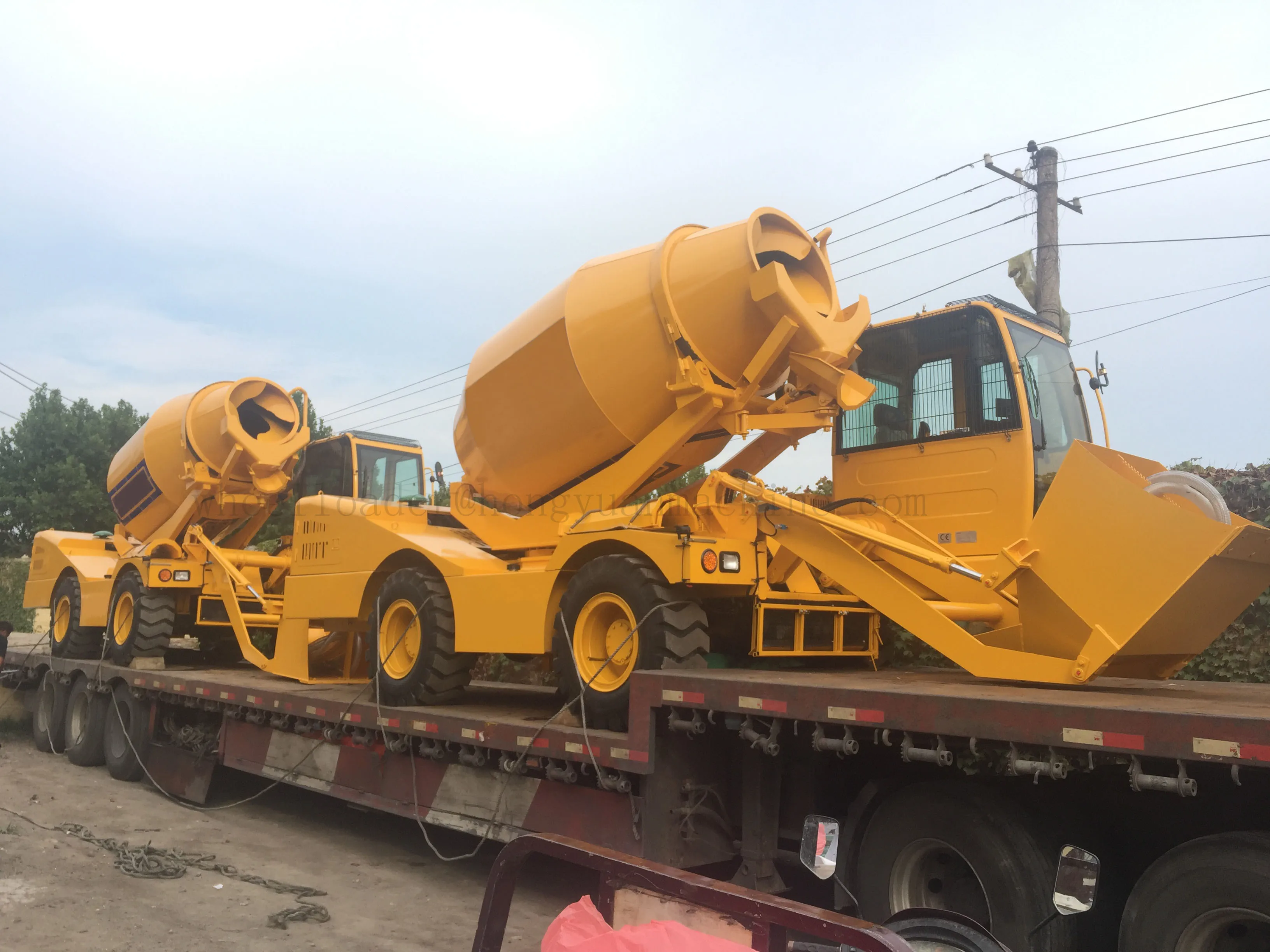 Good quality mobile 3.5m3 self loading concrete mixer price