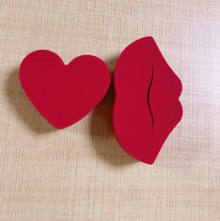 Yalina 2024 Wholesale lip shape multi-function cosmetics blender makeup sponge makeup powder puff