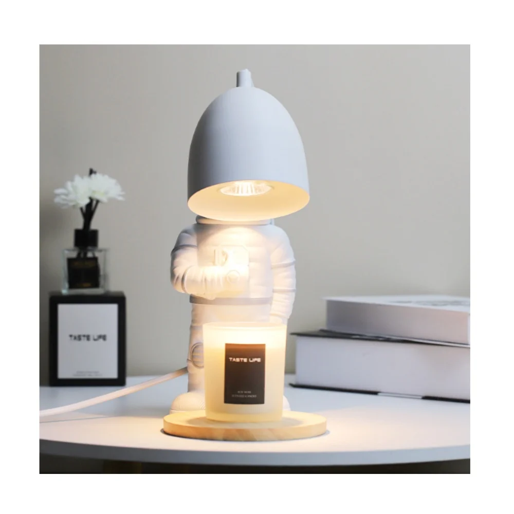 Robot Astronaut LED Night Light Electric Metal Candle Warmer Aromatherapy Melting Wax Lamp Bedside Bedroom Decor Home Atmosphere