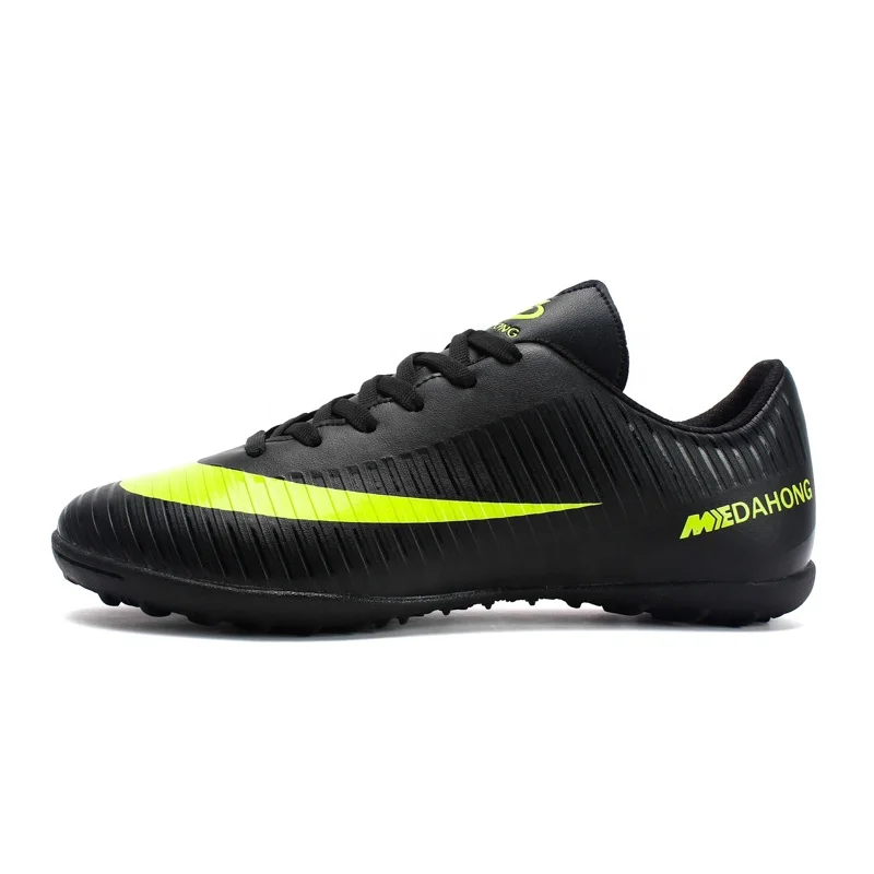 
School Indoor Lawn Training Shoes Low-cut Nail Football Shoes Custom Non-slip Soccer Shoes 