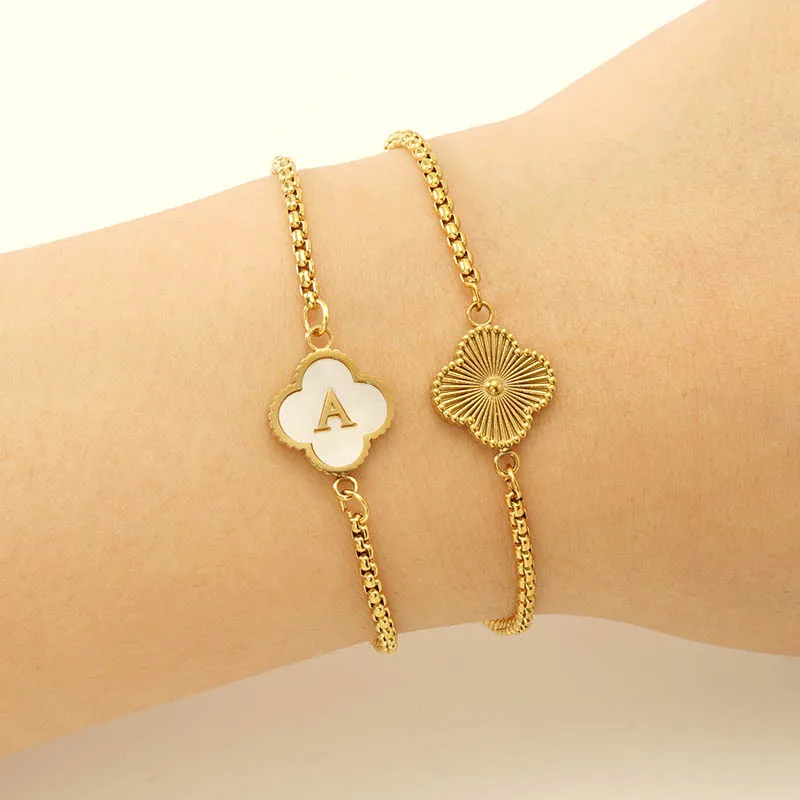 SL23111 Adjustable Non Tarnish 18K Gold Plated Stainless Steel Shell Four Leaf Clover Letter Bracelet For Women