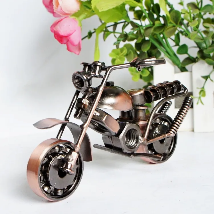 Factory Direct Selling  Iron Crafts Antique Handmade Diecast Harley Motorcycle Model for Home Decoration