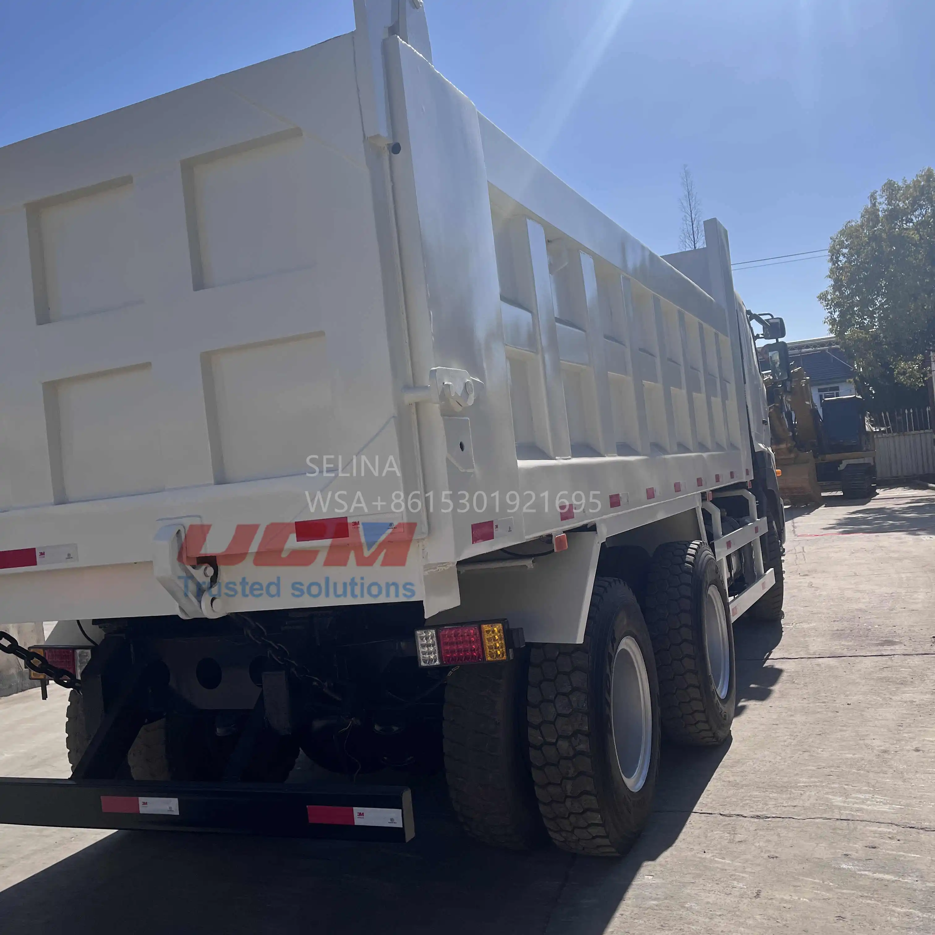 Second -hand Hino 700 truck mixed soil pouring vehicle for sell