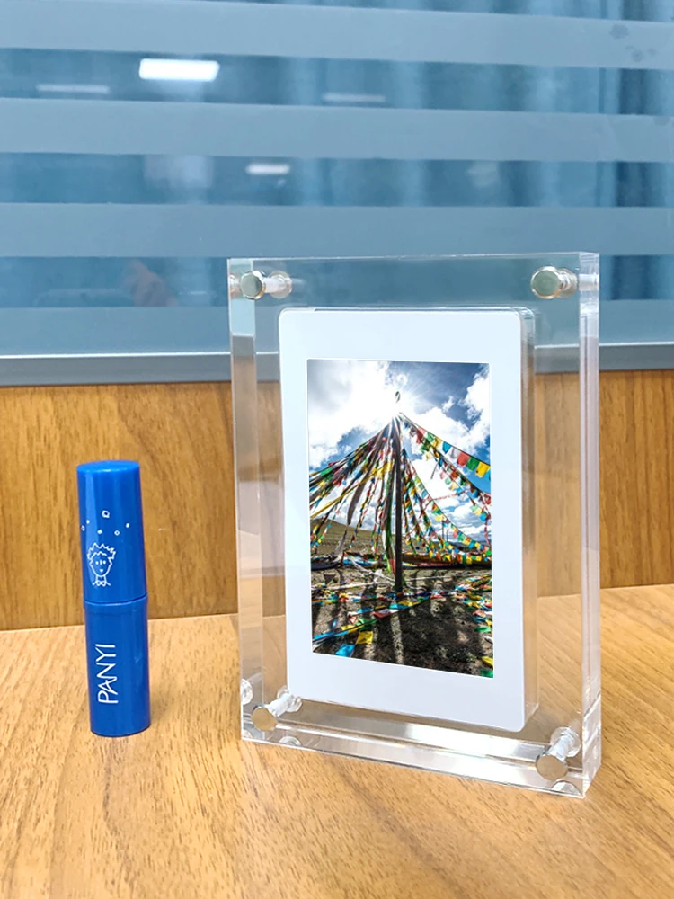 small size 4inch acrylic digital photo frame with built in Battery 1G Memory For Video Play In Loop After Power On With Buttons