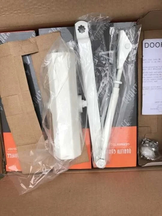 Fire-poor door  closer