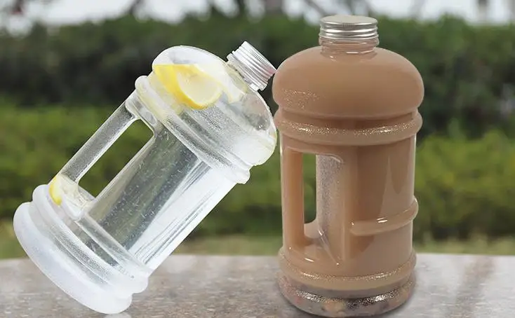 BPA free 2.2L Portable PETG plastic Sports water bottle hot filling Bucket juice beverage bottle for Beer & milk tea packing
