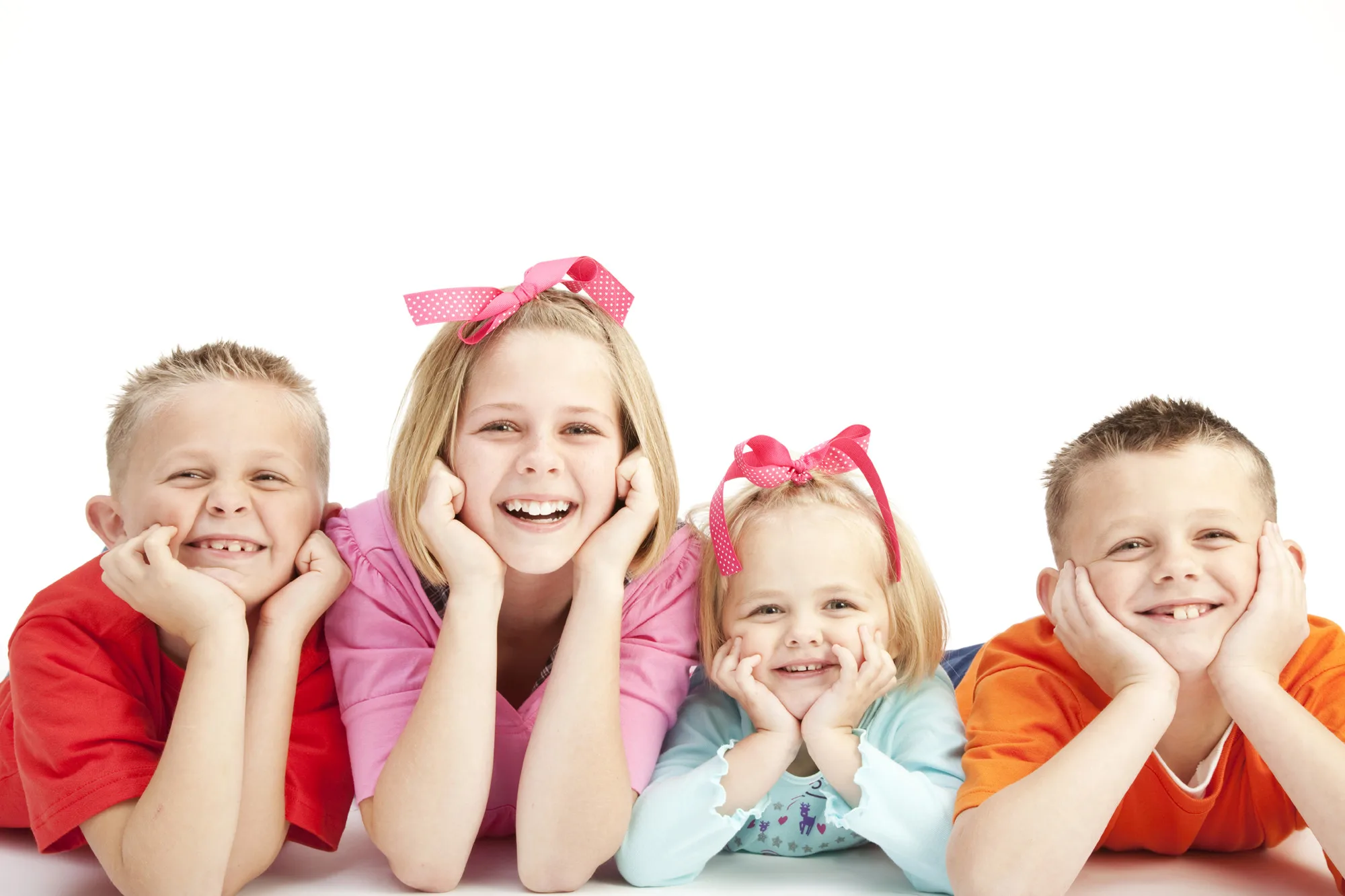 Group-of-smiling-kids_