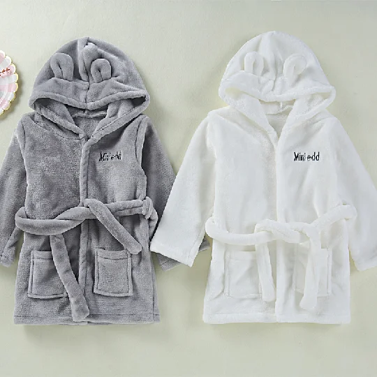 
2020 China Wholesale Flannel Baby Hooded Bathrobe Kids Flannel Nightwear Dressing Gowns 